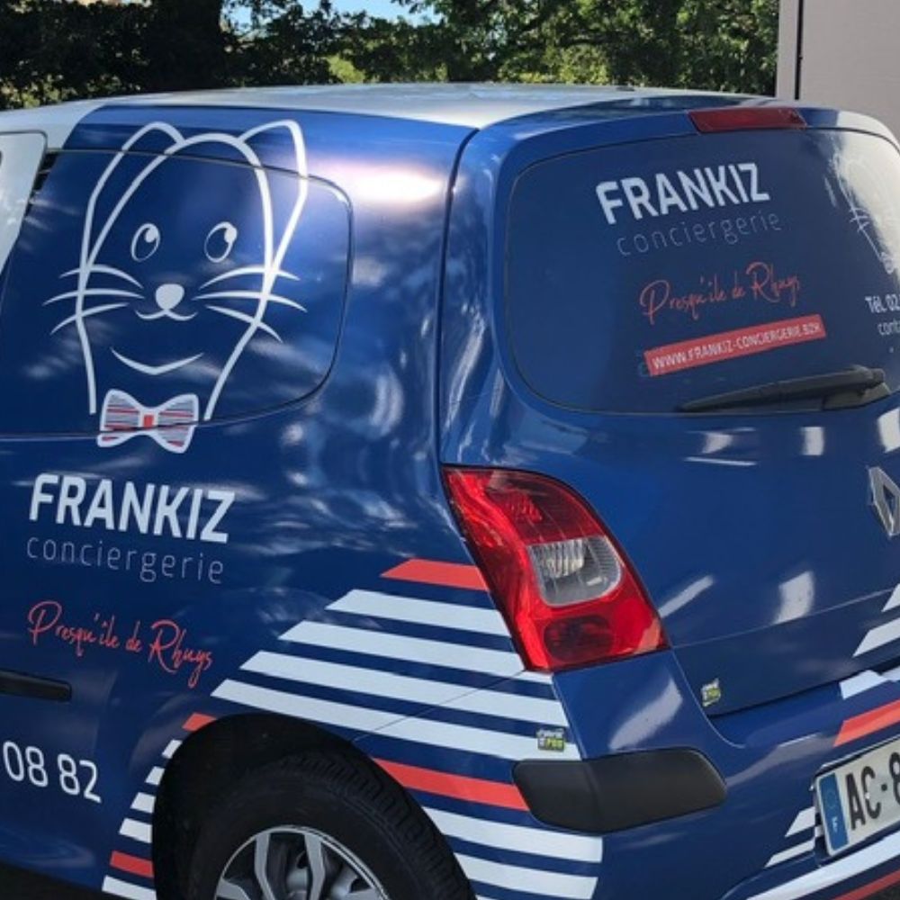 Marquage publicitaire sur véhicule : Comment transformer votre flotte en support de communication ?